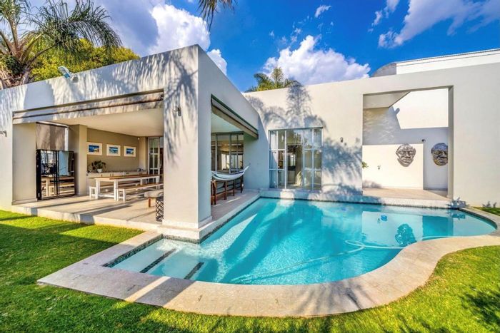 Bryanston House For Sale: Spacious living, gourmet kitchen, landscaped gardens, serene bedrooms.