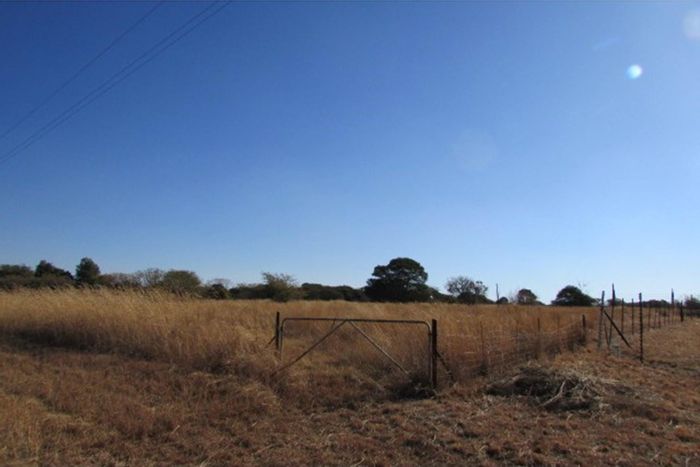 For Sale: Vacant Land Residential in Kameeldrift East, near Roodeplaat Dam.