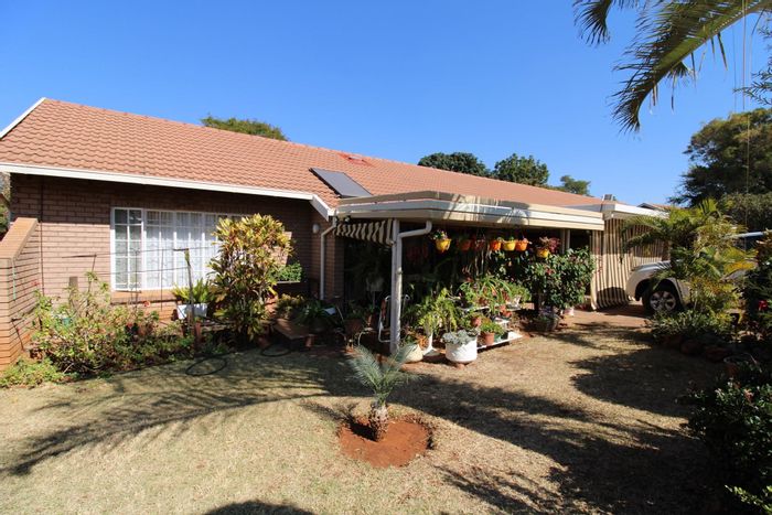 For Sale: Townhouse in Bela Bela Central with garden, garage, and community amenities.