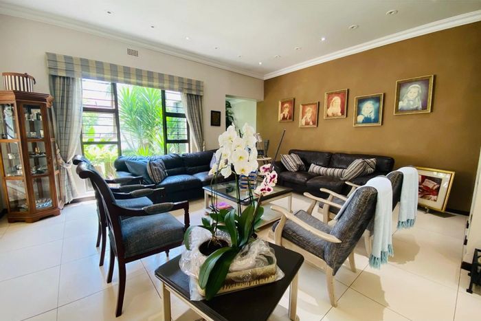 Sydenham House For Sale: 6 bedrooms, pool, flatlet, and advanced security features.