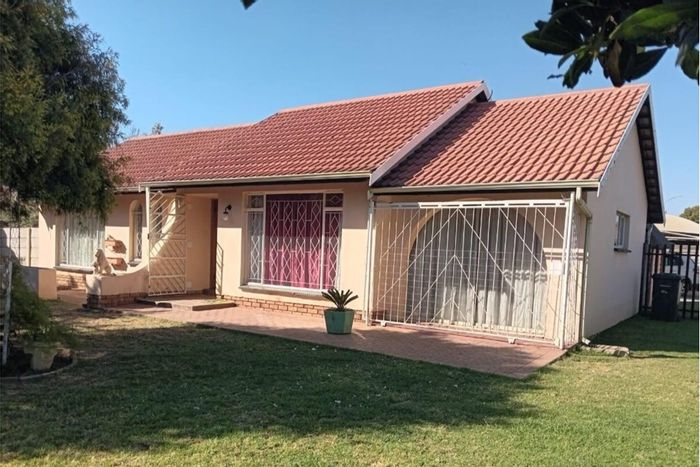 For Sale: House in Crystal Park with 4 bedrooms, double garage, and entertainment area.