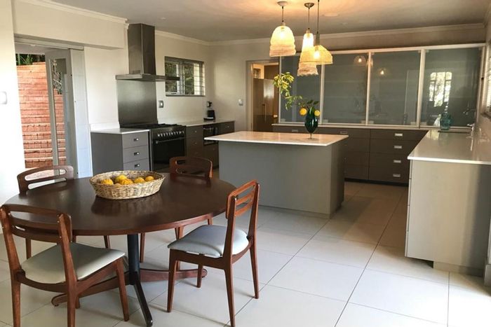 For Sale: House in Waterkloof Ridge with pool, staff apartment, and panoramic views.