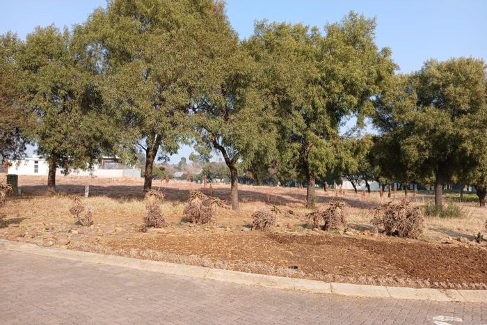 Vacant Land for Sale in Vaal Marina Central, featuring golf course and private harbour.