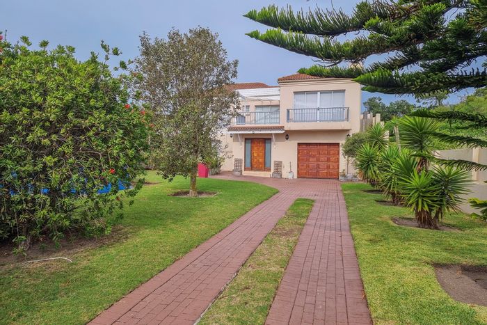 House for Sale in St Francis On Sea: Ocean views, balcony, and nearby water activities.