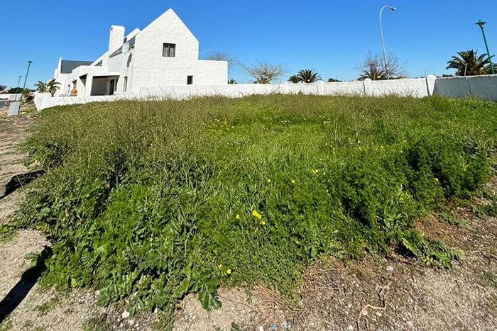 Laaiplek Vacant Land Residential For Sale: Corner plot near amenities and Berg River.