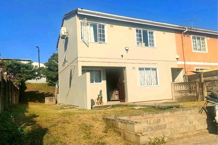 Newlands East House For Sale: Spacious yard, corner lot, zoned for development.