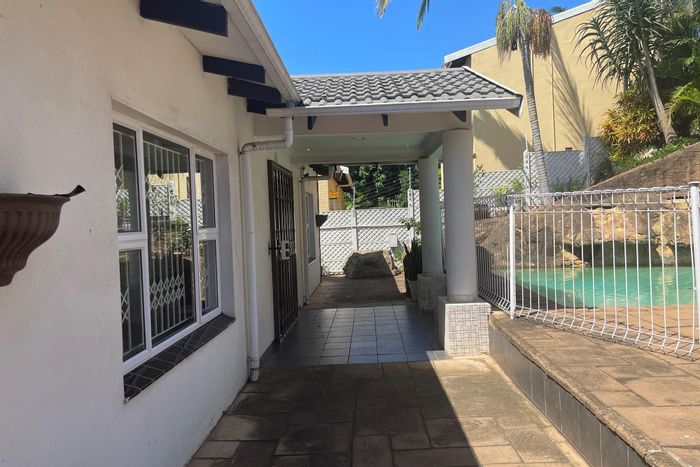 For Sale: Umgeni Park House with 3 Bedrooms, Pool, Offices, and Security Features.