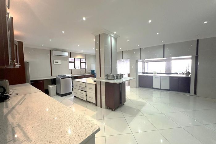 La Lucia House For Sale: 7 bedrooms, pool, sea views, near beach and shops.