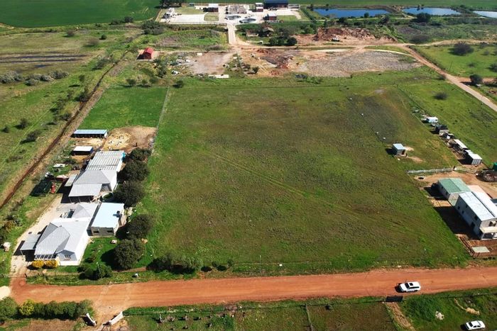 Vacant Land Residential For Sale in Moorreesburg Central: 1.2 ha, cul-de-sac, agricultural benefits.