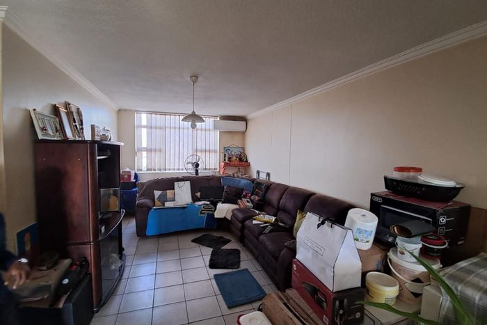 2-Bedroom Apartment for Sale in Reservoir Hills with Parking and Amenities Nearby.