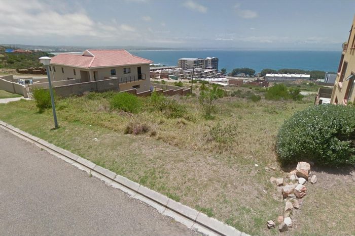 Vacant Land Residential in Fairview for Sale: 699 sqm near beach and amenities.