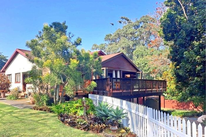 Southbroom House For Sale: Two homes, granny flat, pool, and sea views.