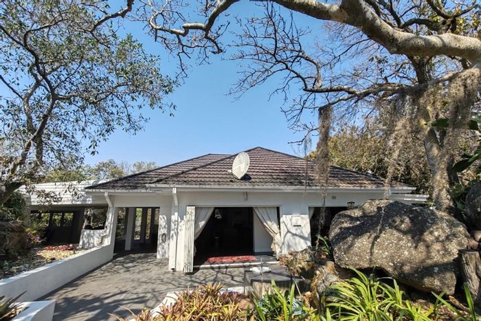 House for Sale in Nelspruit Ext 5: Spacious, versatile layout with pool and gardens.