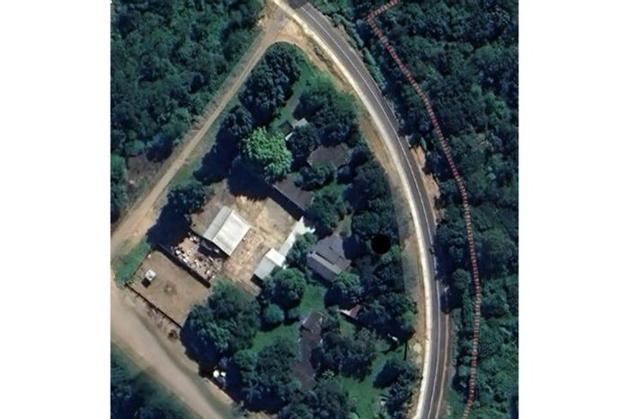 For Sale: Retail property in Kwambonambi Rural with multiple houses, offices, and utilities.