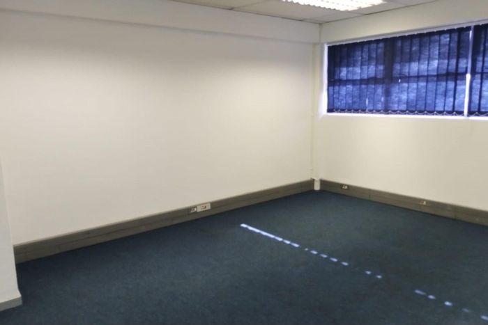 Office To Rent in Elarduspark: Board room, communal kitchen, secure access, ample parking.