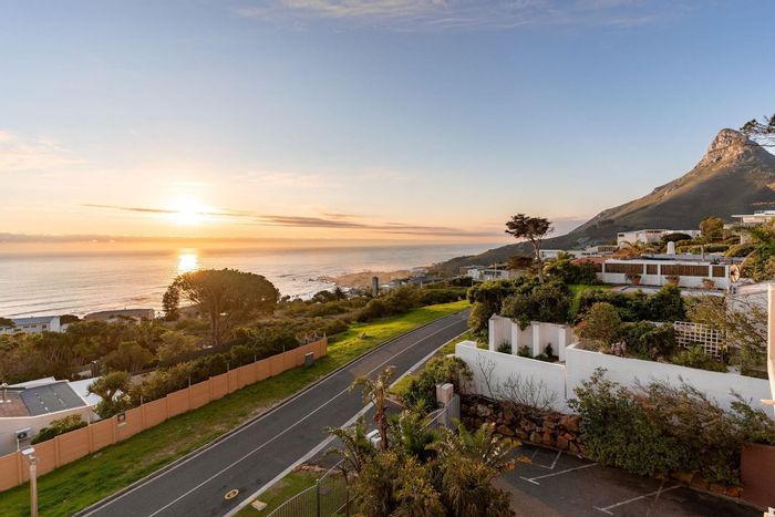 Camps Bay Apartment For Sale: Ocean views, private terrace, secure garage.