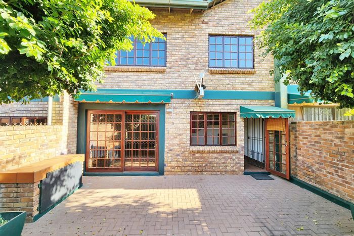 Weltevreden Park Townhouse For Sale: Private garden, 3 bedrooms, communal pool, double garage.