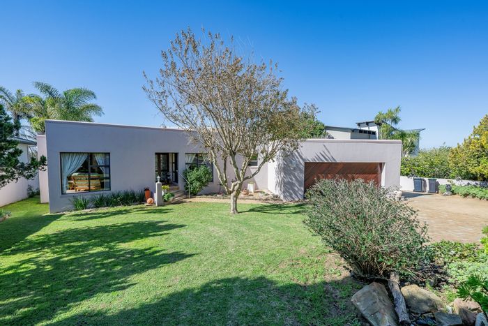 Welgedacht House For Sale: 4 Bedrooms, garden, braai room, secure estate living.