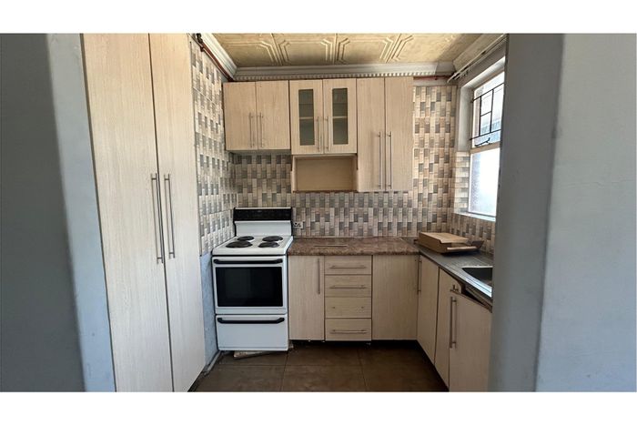 For Sale: 2-bedroom apartment in Silverton with parking, near shops and schools.