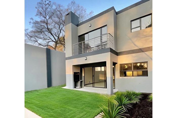 Bryanston Townhouse For Sale: 3 en-suite bedrooms, private garden, 24/7 security.