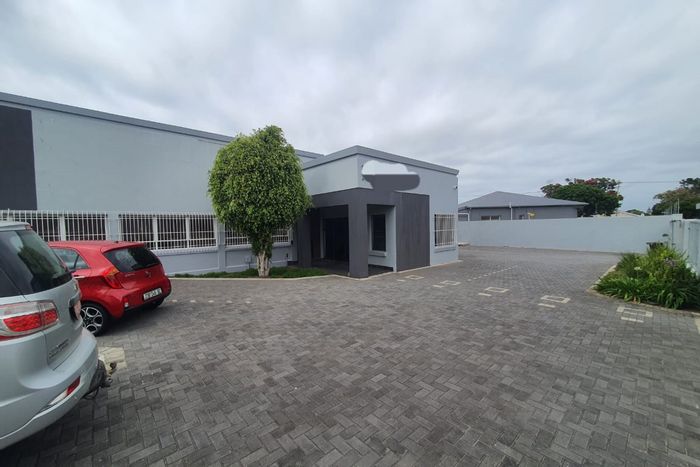 For Sale: 300m² Office in Newton Park with boardroom, parking, and kitchen amenities.