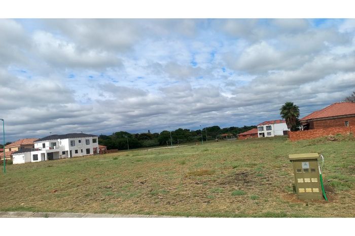 Vacant Land for Sale in Brits Central: Secure complex, borehole, prime location.