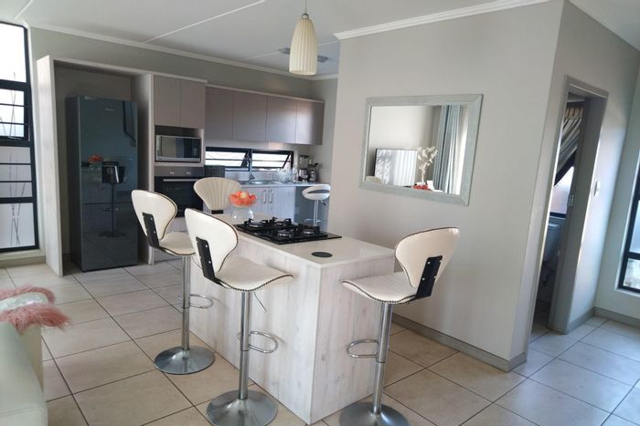 Amberfield Townhouse For Sale: 3 Bedrooms, Private Garden, 24/7 Security, Close to Amenities.