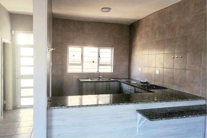 2-Bedroom Apartment For Sale in Mount View with Secure Parking and Garden.
