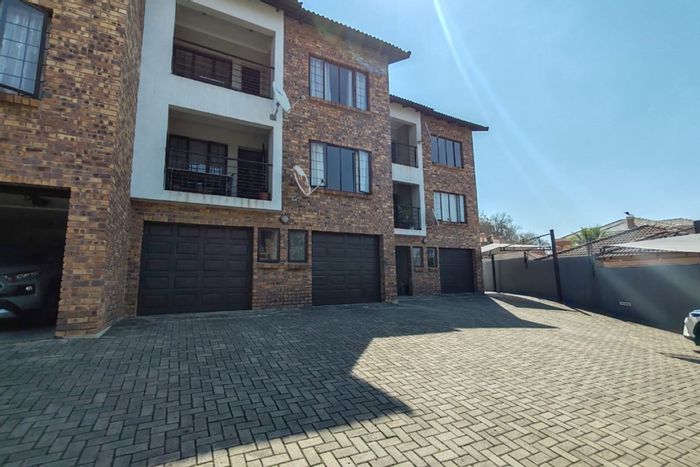 For Sale: Apartment in Nelspruit Ext 37 with lift, garage, and BBQ area.