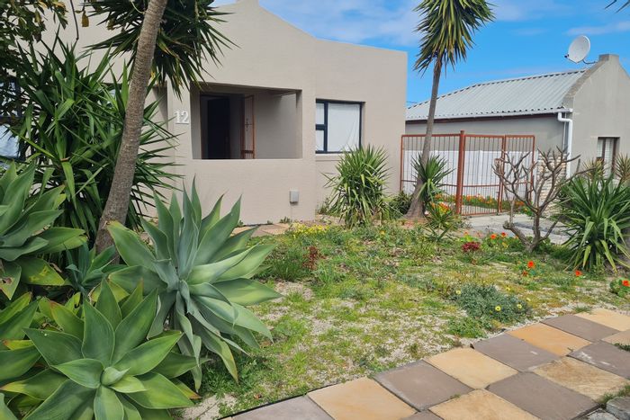 Jagtershof House For Sale: 2 Bedrooms, garage, entertainment area, security features.