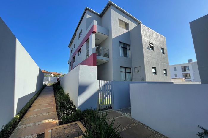 For Sale: Apartment in Langeberg Heights with garden, security, and pet-friendly amenities.