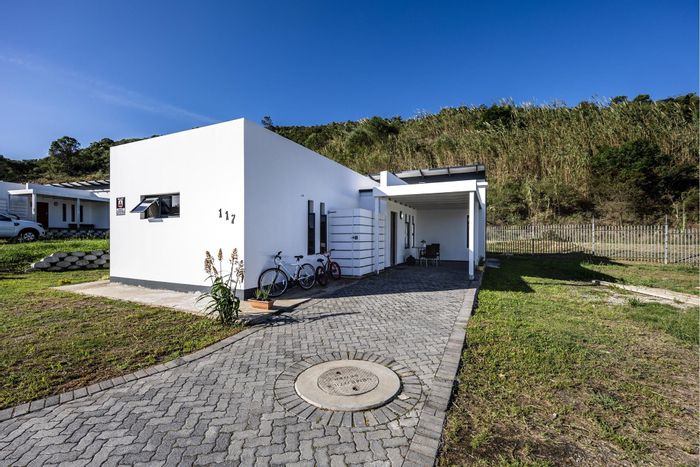 For Sale: Townhouse in Nahoon Valley Park with gym, pool, and secure living.