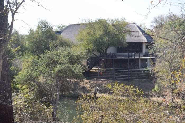 For Sale: House in Blyde Wildlife Estate with pool, bar, and wildlife views.