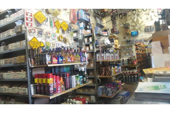 Retail property for sale in Wiggins: Established spares shop with strong profitability.