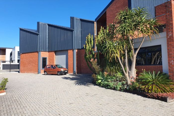 For Sale: 900m2 Industrial Warehouse in Fairview with Office Space and Backup Generator.