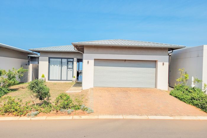 House for Sale in Sibaya Precinct: 3 beds, double garage, estate amenities.