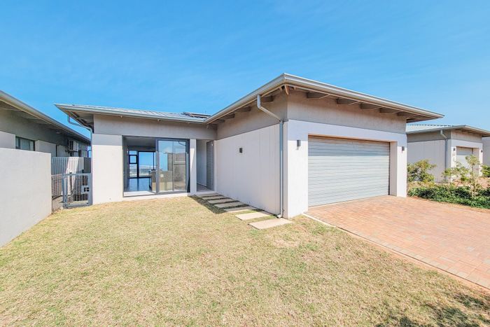 For Sale: House in Sibaya Precinct with 3 beds, pool, restaurant, 24/7 security.