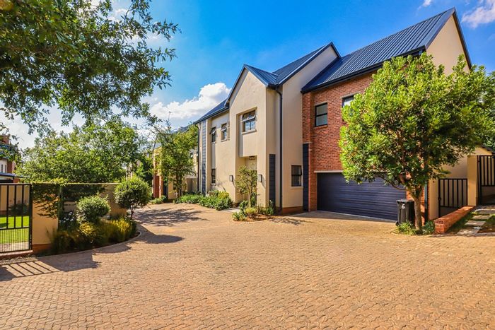 Bryanston House For Sale: 4 bedrooms, outdoor patio, solar system, 24/7 security.