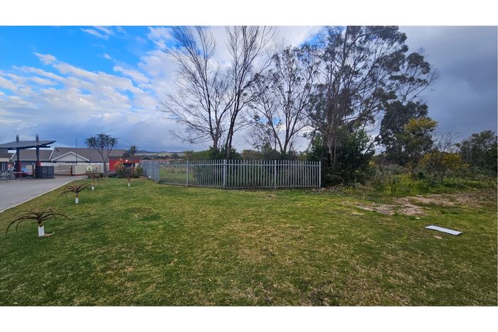 Vacant Land Residential For Sale in Sherwood - 89,193 m² with development potential.