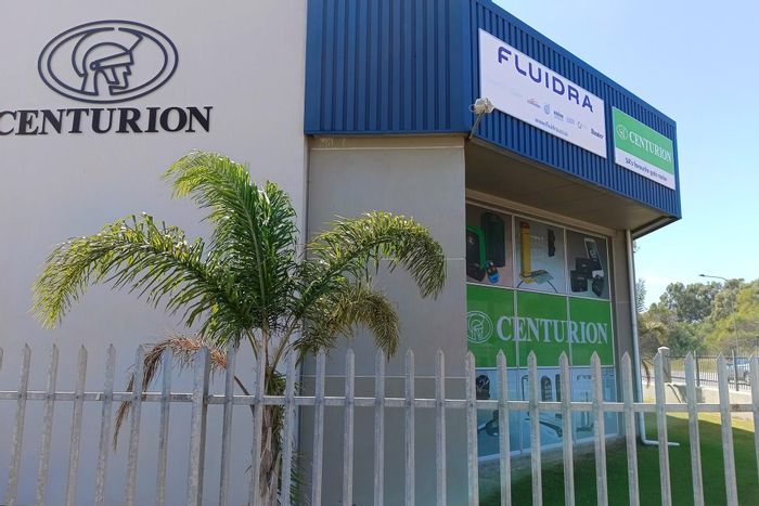 Fairview Industrial Space to Rent: 630sqm with offices, showroom, and parking.