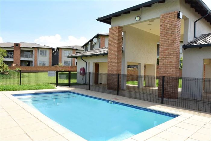 To Rent: Apartment in Noordwyk with balcony, pool, clubhouse, and security access.