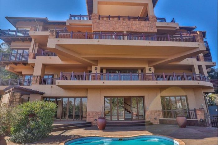 5-bedroom house for sale in Birdwood Estate with 6 baths and ample parking.