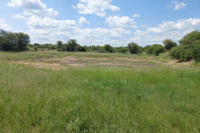 Vacant Land Residential for Sale in Shona Langa with nature reserve access and amenities.