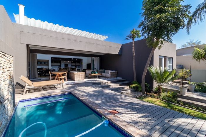 For Sale: House in Greenstone Hill with pool, solar panels, and en-suite bedrooms.