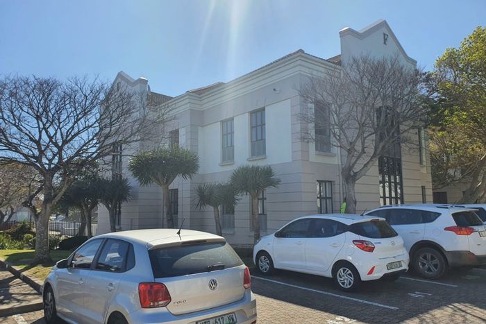 Office To Rent in Newton Park: 150m2, secure parking, backup generator, close to amenities.