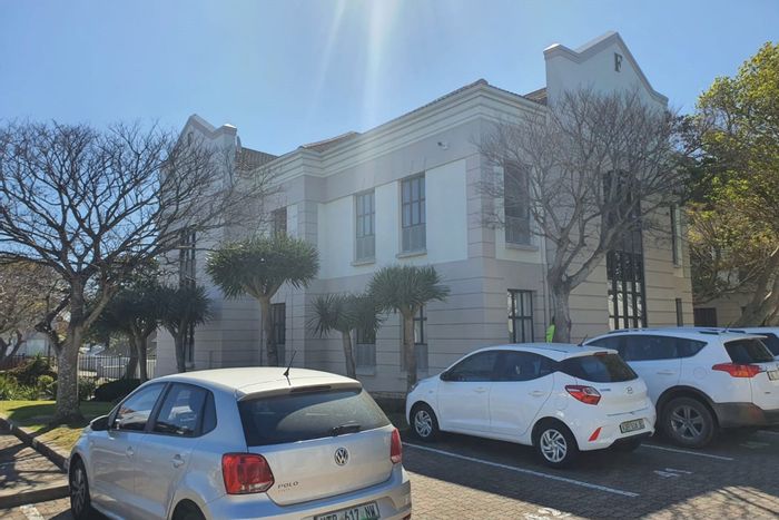 Office To Rent in Newton Park: 150m2, secure parking, backup generator, and amenities.