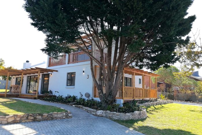 For Sale: Spacious 4-Bedroom House in Stilbaai Wes with Sea View and Garden.