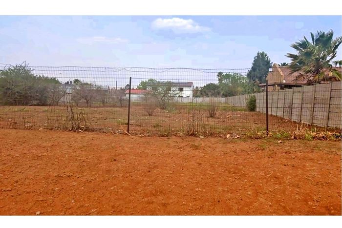 Vacant Land Residential For Sale in Deneysville Central - 2040 sqm for development.