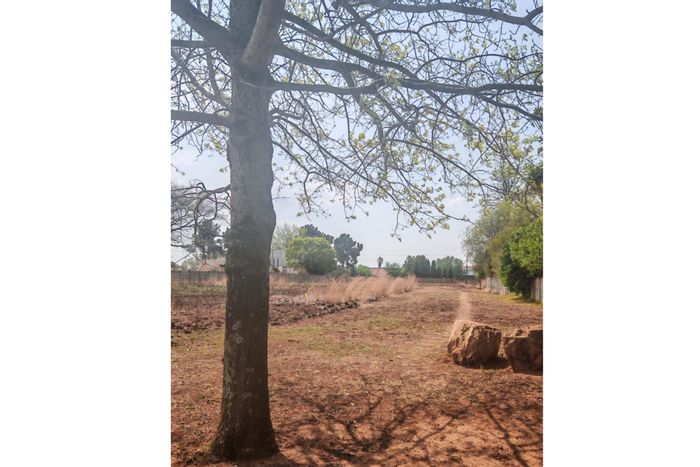 Vacant Land Residential in Deneysville Central For Sale - 1784 sqm, zoned for multiple dwellings.