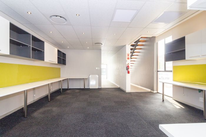 Office to Rent in Mill Park: 177 sqm, secure parking, solar power, entertainment area.